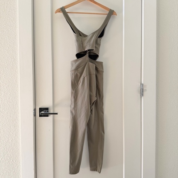 Free People Movement Women's Sage Green Back It Up Size XS - Picture 4 of 9